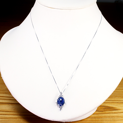 ミステリーセッティング）ブルーサファイア 2.7ct ダイヤモンド