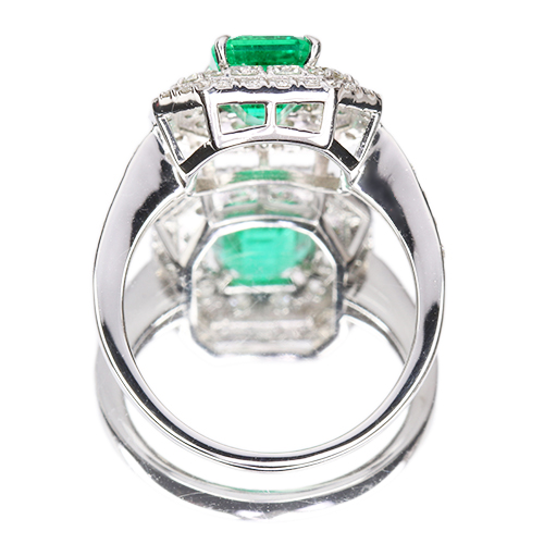 エメラルド 1.8ct ダイヤモンド 0.9ct プラチナ リング(指輪)【品質 
