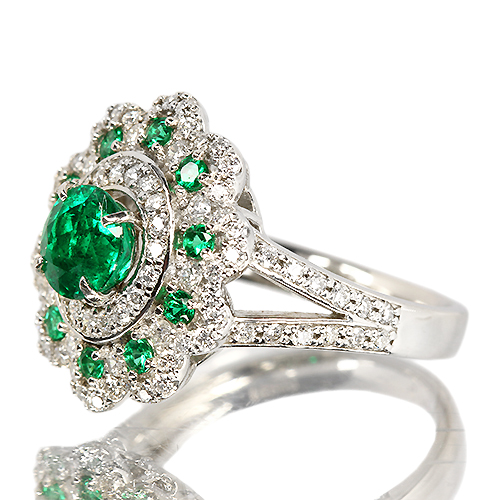 エメラルド 約0.8ct エメラルド 0.2ct ダイヤモンド 0.6ct