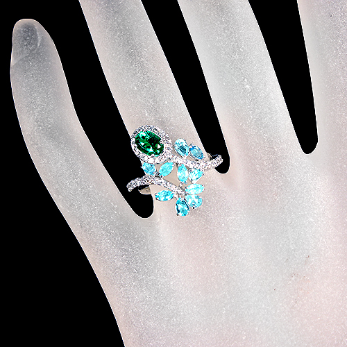 すずりん様アパタイト♡レピド♡ソーダ♡トルマリン♡サンストーン共生No1682 パライバトルマリン ペアシェイプ モザンビーク産 0.12ct 【251203