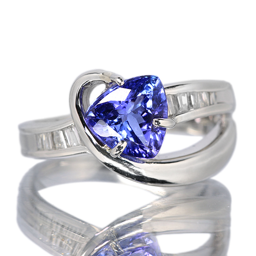 タンザナイト 1.6ct ダイヤモンド 0.3ct プラチナ リング(指輪)【品質