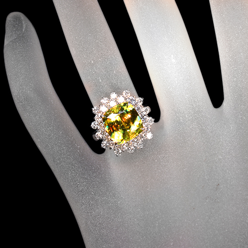 スフェーン 4.6ct ダイヤモンド 1.6ct プラチナ リング(指輪)【品質