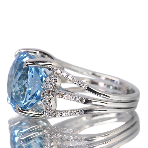 サンタマリアアクアマリン 7.8ct ダイヤモンド 0.3ct プラチナ