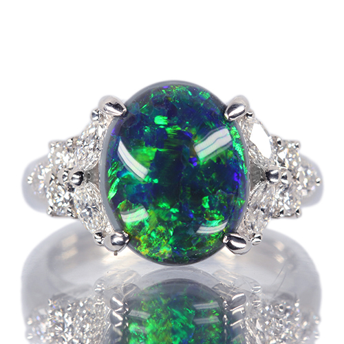 オーストラリアライトニングリッジ産ブラックオパール 3.8ct