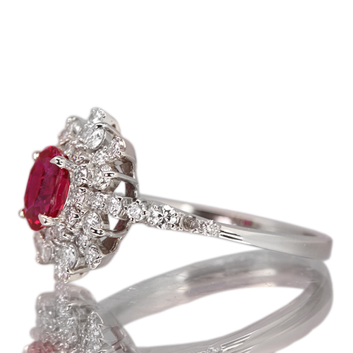 非加熱ピジョンブラッドルビー 0.7ct ダイヤモンド 0.6ct