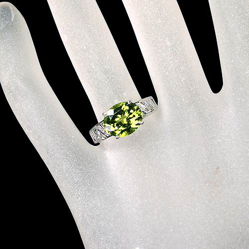 ペリドット 3.5ct ダイヤモンド プラチナ リング(指輪)【品質