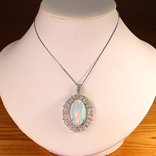 エチオピア産ウェロオパール 18ct ダイヤモンド 1.0ct プラチナ