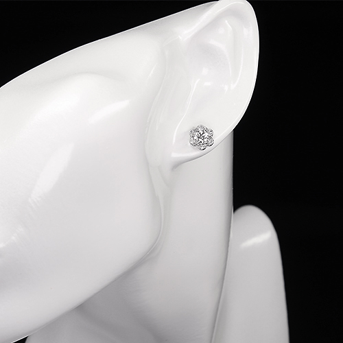 天然ダイヤモンド 計 0.90ct スクエア型 K18 ピアス