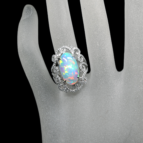 エチオピア産ウェロオパール 6.6ct ダイヤモンド 1.0ct プラチナ 