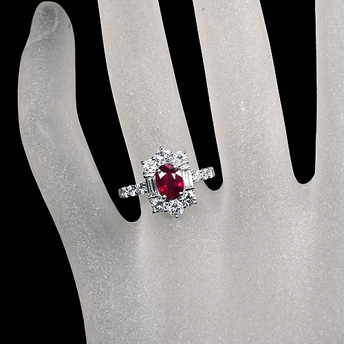 ミャンマー産(ビルマ産)非加熱ピジョンブラッドルビー 1.1ct ミャンマー産(ビルマ産)非加熱ピジョンブラッドルビー 1.1ct
