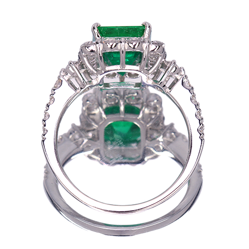 コロンビア産ムゾー鉱山無処理エメラルド(ノンオイル)0.75ct(GIA