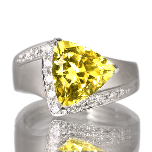 イエローベリル（ゴールデンベリル） 2.6ct ダイヤモンド