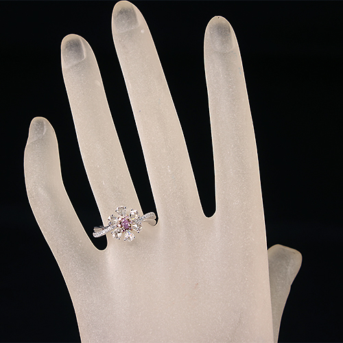 変型ローズカット ピンクサファイヤ 重さ1.01ct 大きさ約7.8x6