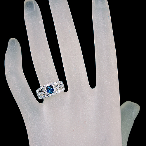 ブルーサファイア 0.6ct ダイヤモンド 0.4ct プラチナ リング(指輪