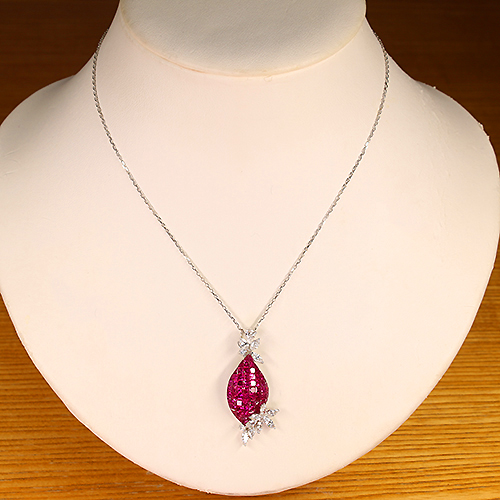 ルビー 6.0ct ダイヤモンド 1.1ct ホワイトゴールド ネックレス【品質