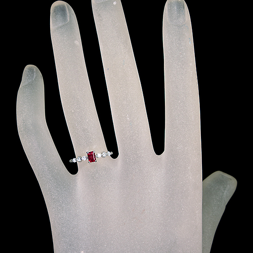 K.幻の赤!!★ワーワー鉱山産レッドベリル★リングオーダー レッドベリル 0.23ct ダイヤモンド プラチナ リング(指輪)【品質保証書