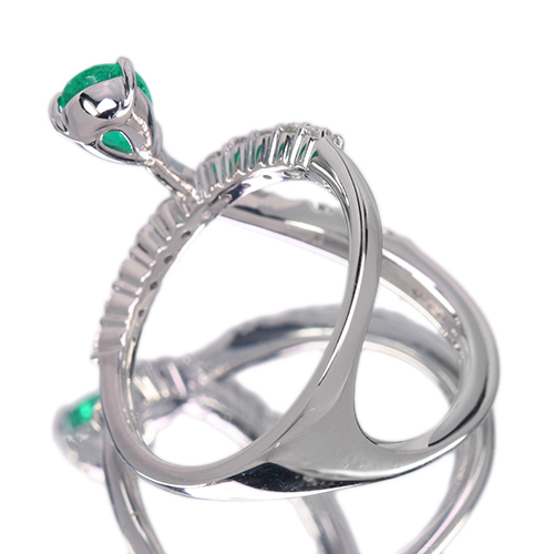 エメラルド 0.7ct ダイヤモンド 0.4ct プラチナ リング(指輪 エメラルド 0.7ct ダイヤモンド 0.4ct プラチナ リング(指輪