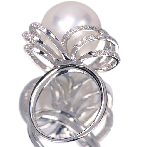 宝石鑑別書付 本真珠 白蝶真珠14ミリ玉 ダイヤモンド Pt900指輪 メンテ済 宝石鑑別書付 本真珠 白蝶真珠14ミリ玉 ダイヤモンド Pt900指輪 メンテ済