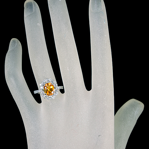 ゴールデンサファイア 2.4ct ダイヤモンド 0.8ct プラチナ