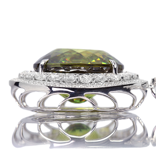 グリーンスフェーン 約29ct ダイヤモンド 約2ct ホワイトゴールド