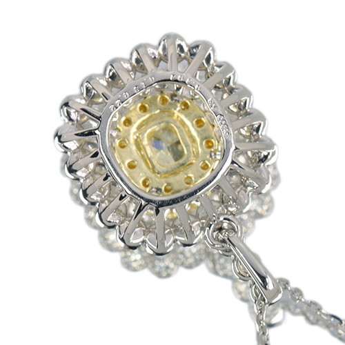 d.i.a. ダイア　希少 This 10k Gold Diamond ring features a stunning array of 25