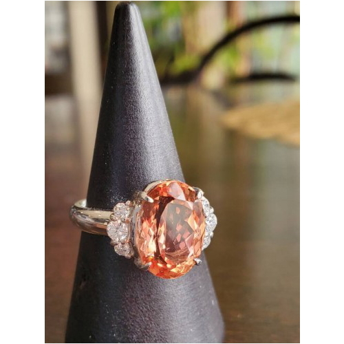 インペリアルトパーズ 5.5ct ダイヤモンド 0.3ct プラチナ