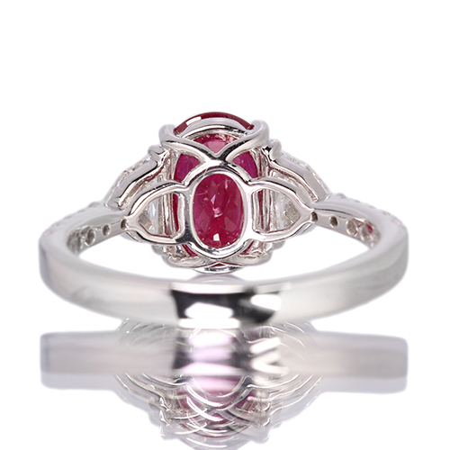 ミャンマー産(ビルマ産)ピジョンブラッドルビー 2.0ct ダイヤモンド