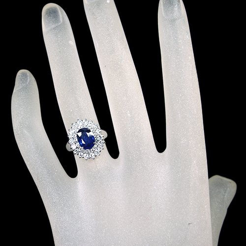 ミャンマー産(ビルマ産)非加熱ブルーサファイア 約2ct