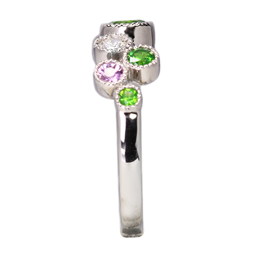 ロシア産デマントイドガーネット 0.4ct ピンクサファイア