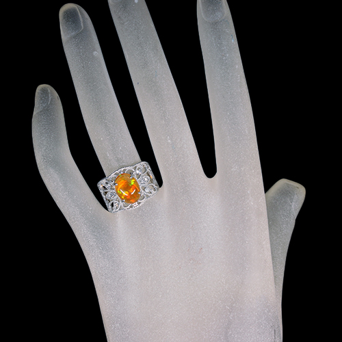 メキシコ産ファイアオパール 1.7ct ダイヤモンド プラチナ