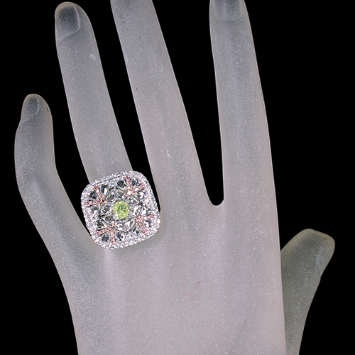 グリーンダイヤモンド 0.58ct/FIYG ピンクダイヤモンド 0.19ct