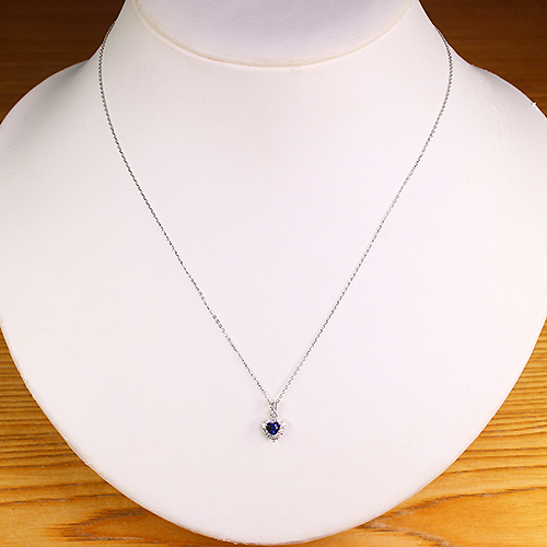 ハートシェイプブルーサファイア 0.3ct ダイヤモンド プラチナ