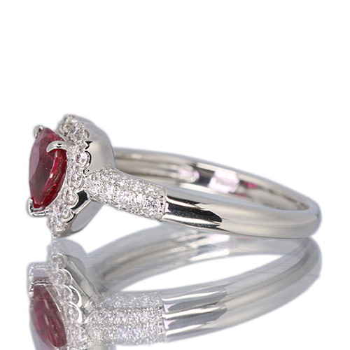 ハートシェイプ非加熱ピジョンブラッドルビー 1ct ダイヤモンド 0.3ct