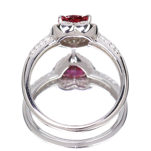 ハートシェイプ非加熱ピジョンブラッドルビー 1ct ダイヤモンド 0.3ct