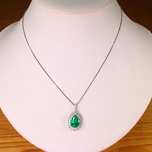 エメラルド 3.3ct ダイヤモンド 0.6ct プラチナ ネックレス【品質