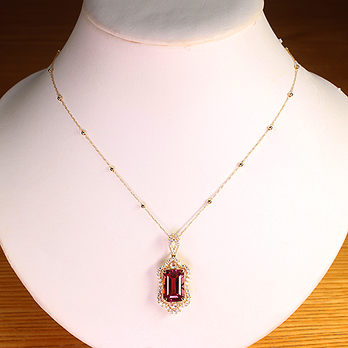 レッドピンクトルマリン（ルベライト） 7.1ct ダイヤモンド 0.7ct