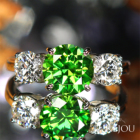 VAYf}gChK[lbg 2.4ct _Ch 0.5ct/F/SI1 0.5ct/F/SI2/VG v`i O(w)