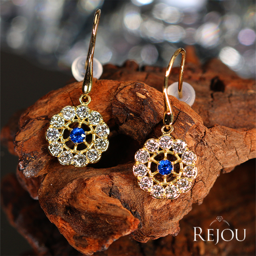 アウイナイト 0.09ct ダイヤモンド 0.7ct イエローゴールド ピアス