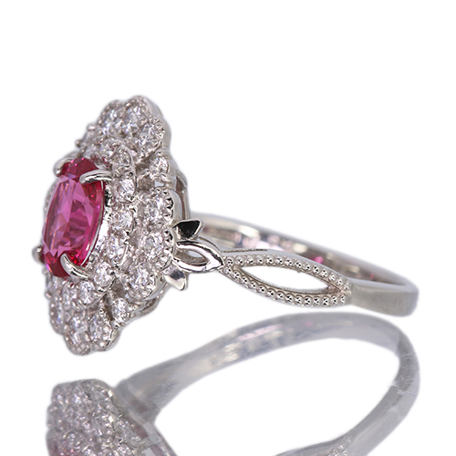 ネオンピンクスピネル 0.7ct ダイヤモンド 0.5ct プラチナ リング(指輪