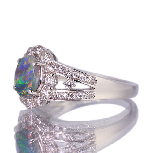 オーストラリアライトニングリッジ産ブラックオパール 0.5ct