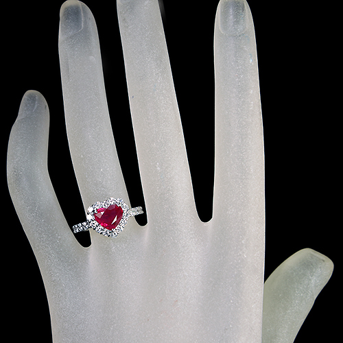 ミャンマー産(ビルマ産)ハートシェイプルビー 2ct ダイヤモンド 0.7ct