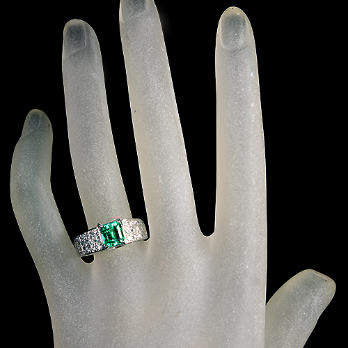 エメラルド 1.2ct ダイヤモンド 1.0ct プラチナ リング(指輪)【品質