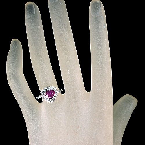 大粒天然ルビー２９ｃｔ　ハート型リング　ソーティング付き 非加熱ハートシェイプルビー 1.0ct ダイヤモンド 約0.8ct プラチナ