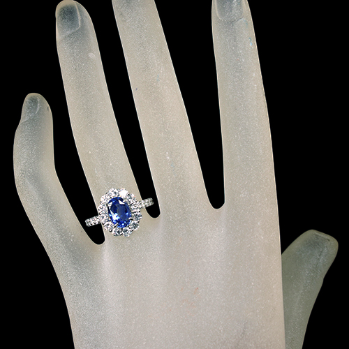 スリランカ産非加熱ブルーサファイア 3.0ct ダイヤモンド 1.2ct