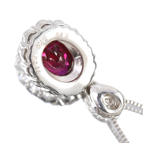 ミャンマー産(ビルマ産)ピジョンブラッドルビー 1.3ct ダイヤモンド