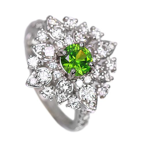 ロシア産デマントイドガーネット 約0.7ct ダイヤモンド 約1.1ct