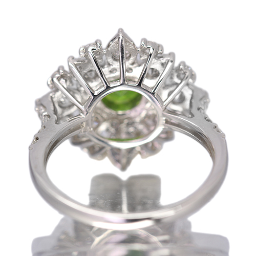 ロシア産デマントイドガーネット 約0.7ct ダイヤモンド 約1.1ct