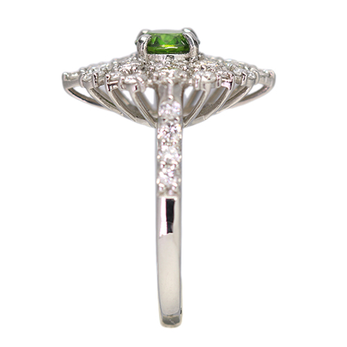 ロシア産デマントイドガーネット 約0.7ct ダイヤモンド 約1.1ct