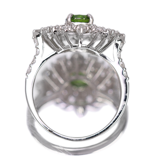 ロシア産デマントイドガーネット 約0.7ct ダイヤモンド 約1.1ct