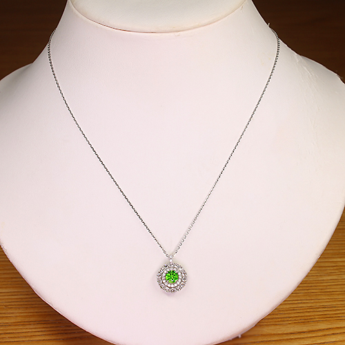 第466回抽選販売＞ロシア産デマントイドガーネット 0.6ct ダイヤモンド